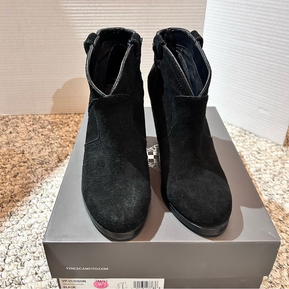 Women's Vince Camuto Black VP Split Suede Ankle Boot with Box Size 7M/37 - Picture 3 of 12
